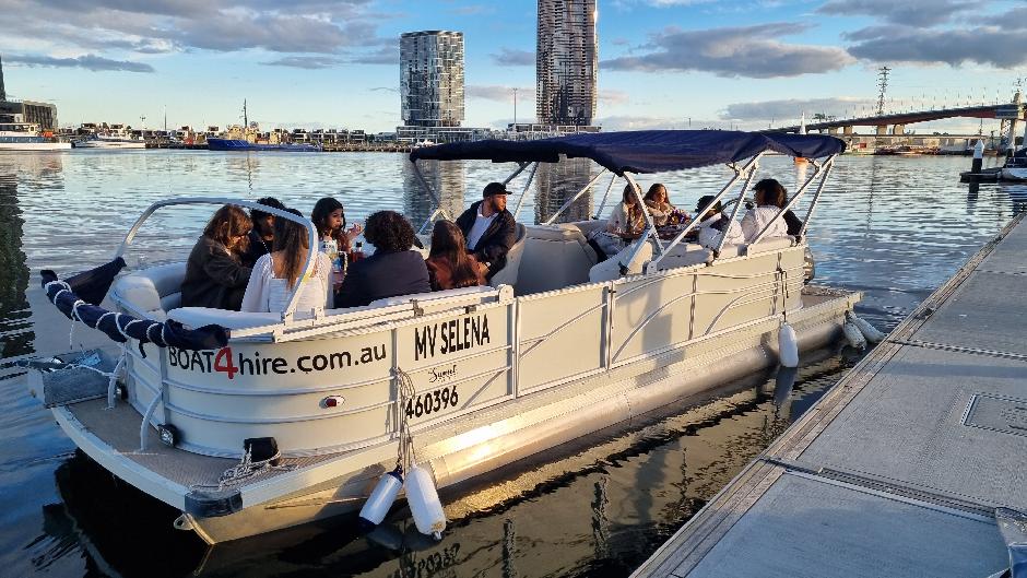 How To Throw An Epic Boat Party In Melbourne